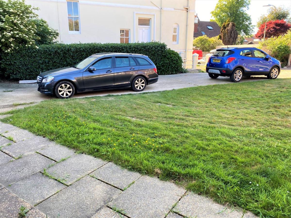 Luxury Suntrap In Private Complex St Leonards Apartment Hastings Exterior foto
