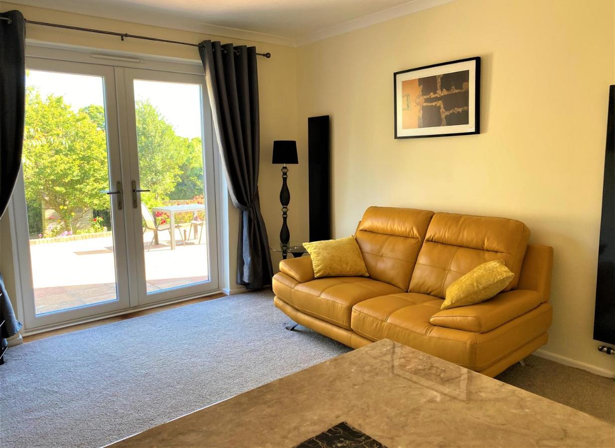 Luxury Suntrap In Private Complex St Leonards Apartment Hastings Exterior foto