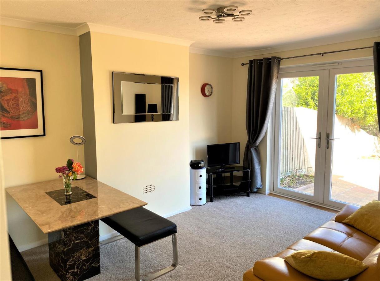 Luxury Suntrap In Private Complex St Leonards Apartment Hastings Exterior foto